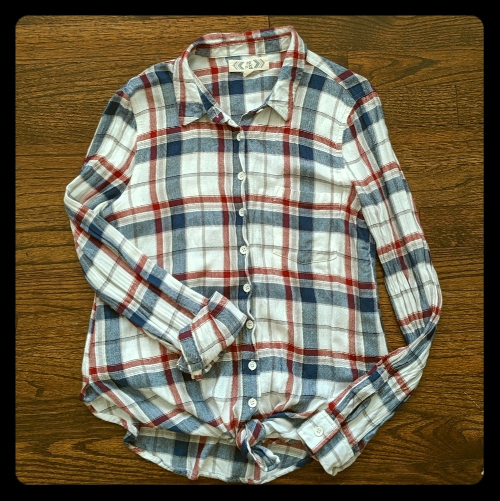 Plaid lightweight button down